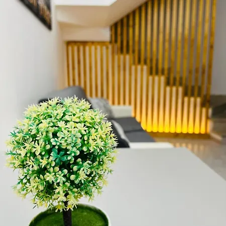 Апартаменты In Авола