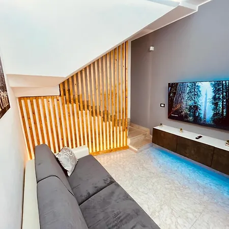 Apartment In Avola